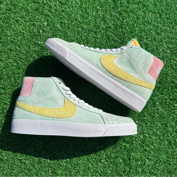 Nike Sb Zoom Blazer Mid PremiumLight Dew / Light Zitron Green Glow - Picture 4 of 12
